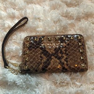 Michael Kors Wristlet Wallet
